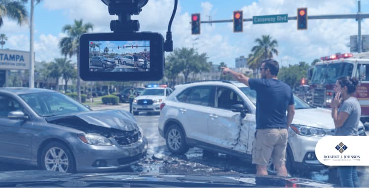 How Dashcam Footage Supports Florida Injury Claims Dashcam recording a Florida car accident scene for personal injury claim evidence